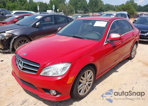 2009 Mercedes-Benz C 300 Luxury 4Matic/Sport 4Matic z USA, uszkodzony, nr VIN WDDGF81X89F283240